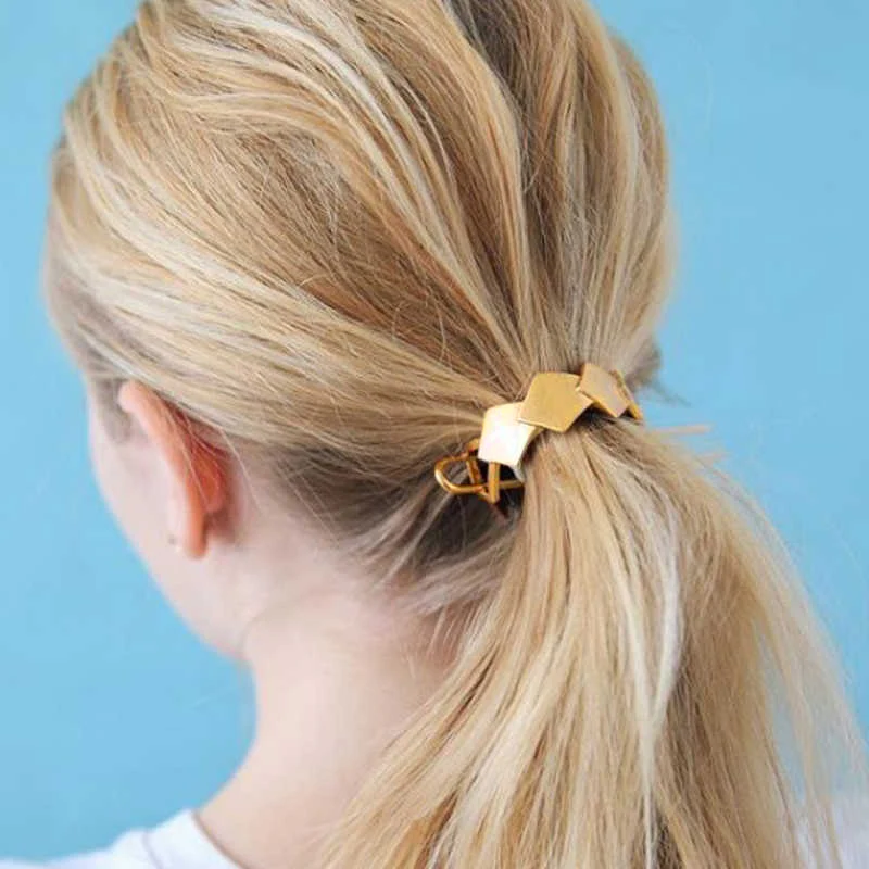 Rio Geometric Messy Bun (Gold) - Image 4