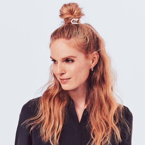 Clara  Messy Bun Hair (Silver) - Image 5