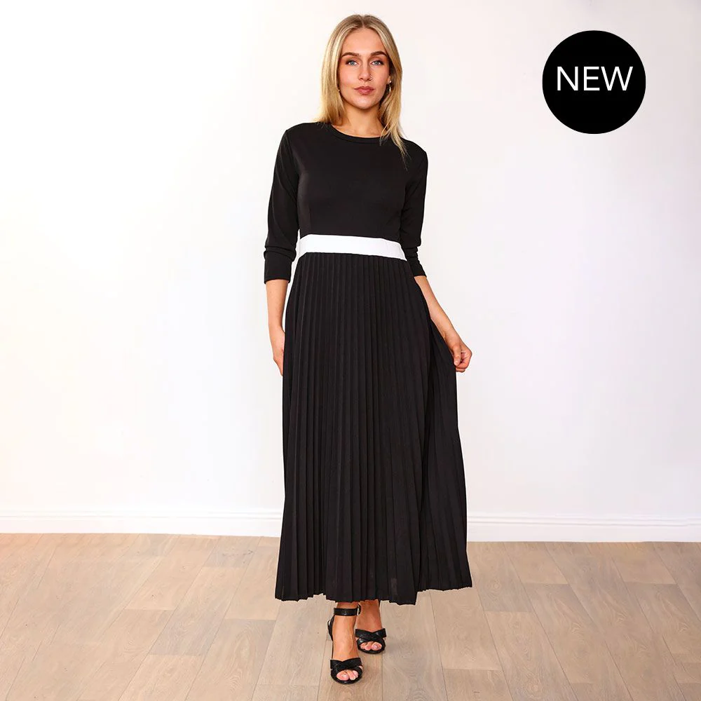 Doyle Dress (Black/Cream belt) - Image 13