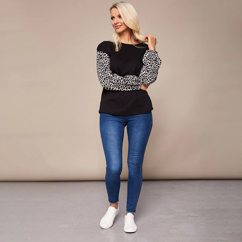 Gina Giraffe Print Top Black - Image 3