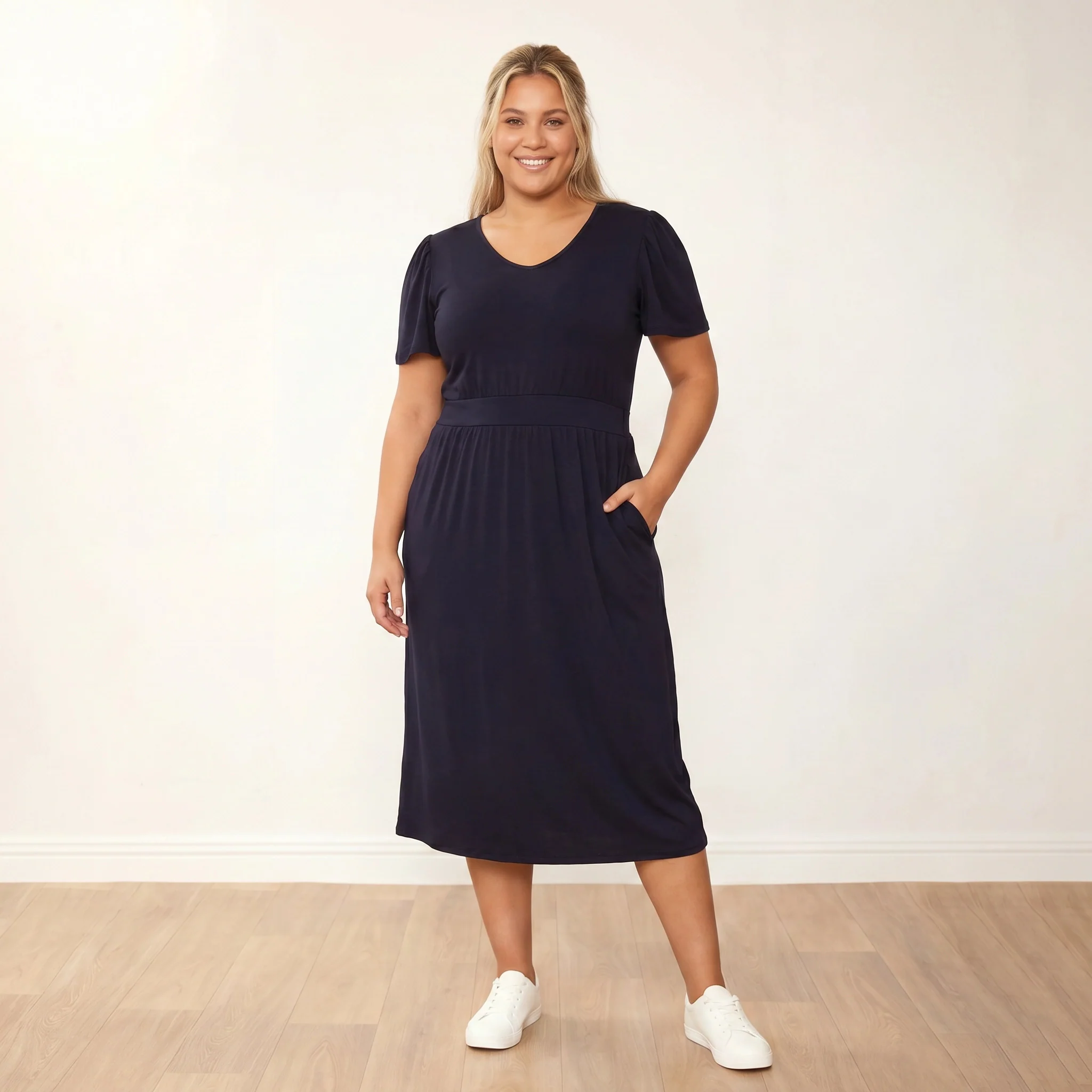 Lois Dress (Black) - Image 4