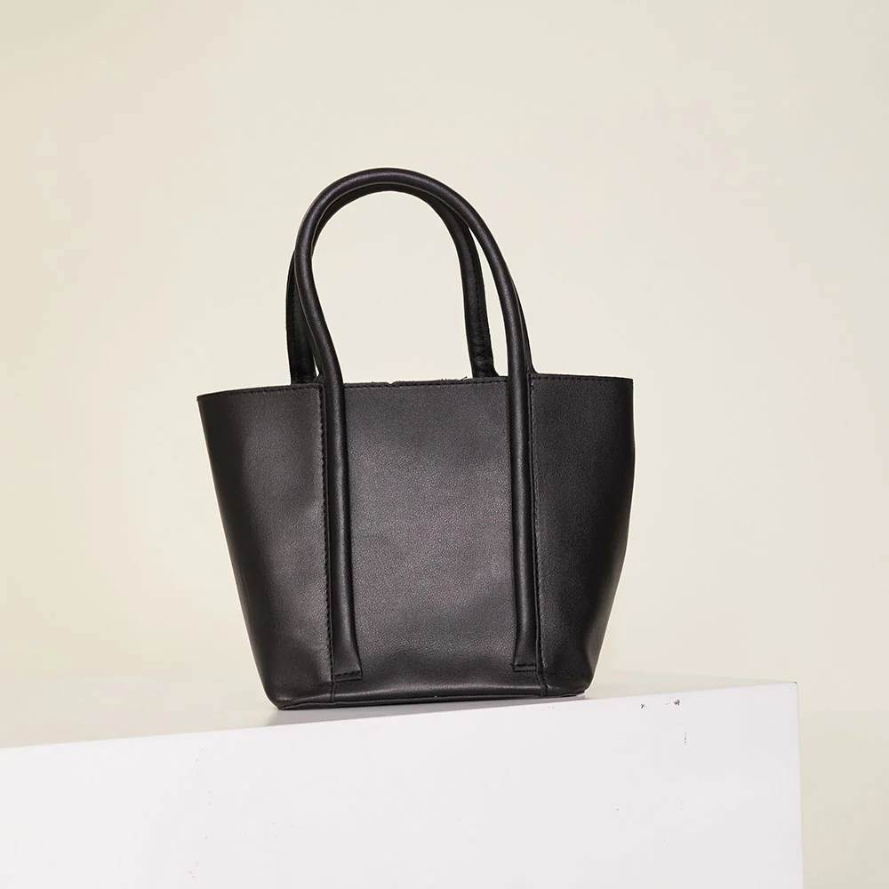 Maria Bucket Bag (Black) - Image 3